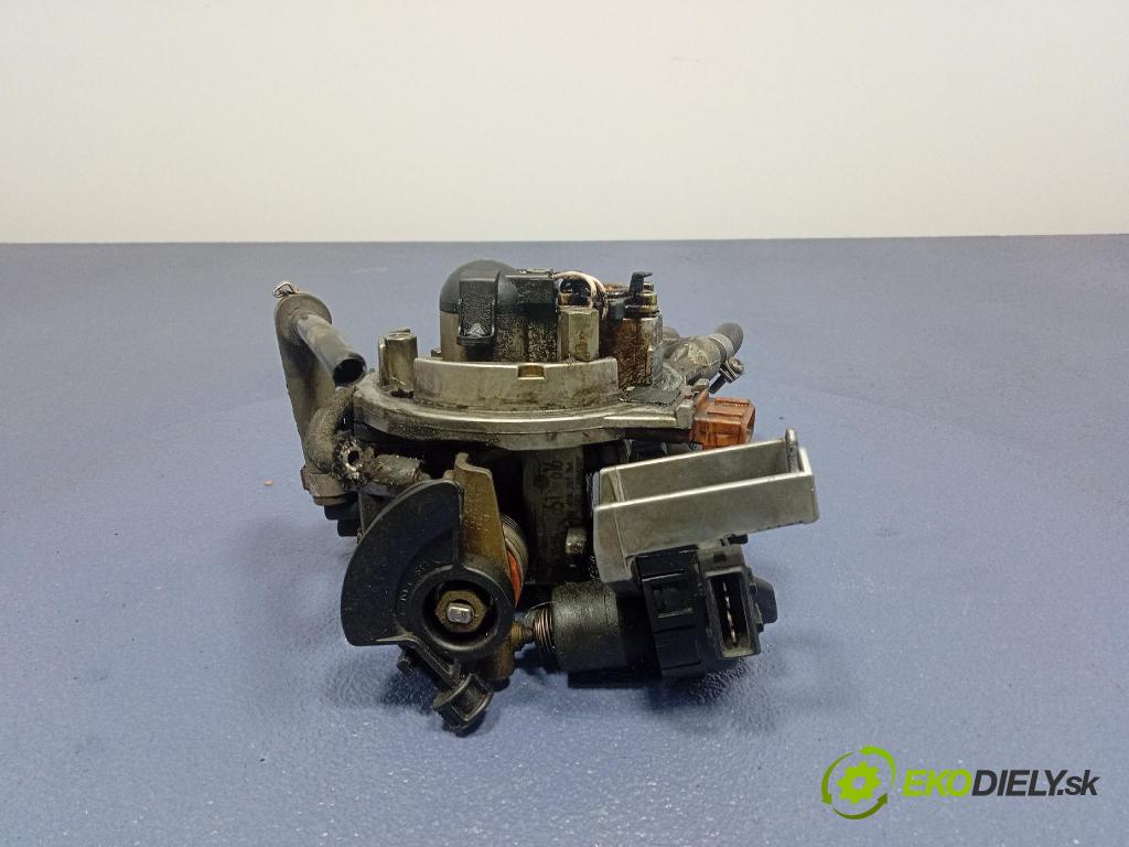 Volkswagen Vento 1.8 cl 1994 vstřikovač 0438201154