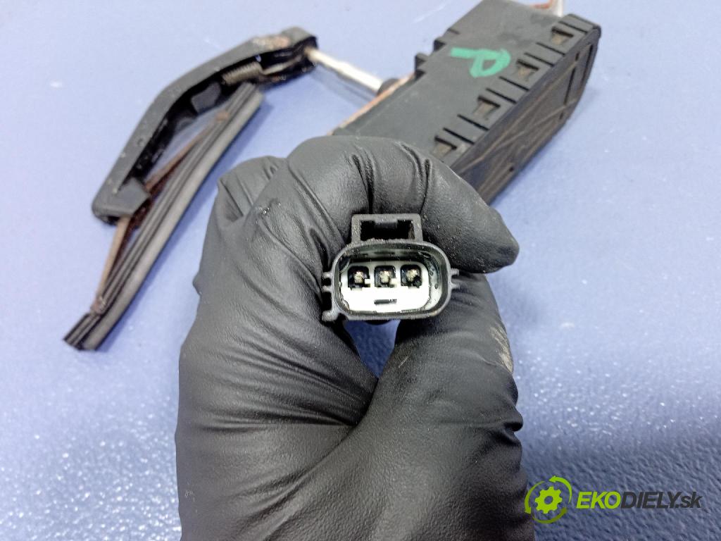 Volvo V70 2000 mechanizmus motor: Stierače: Predné 0390206214