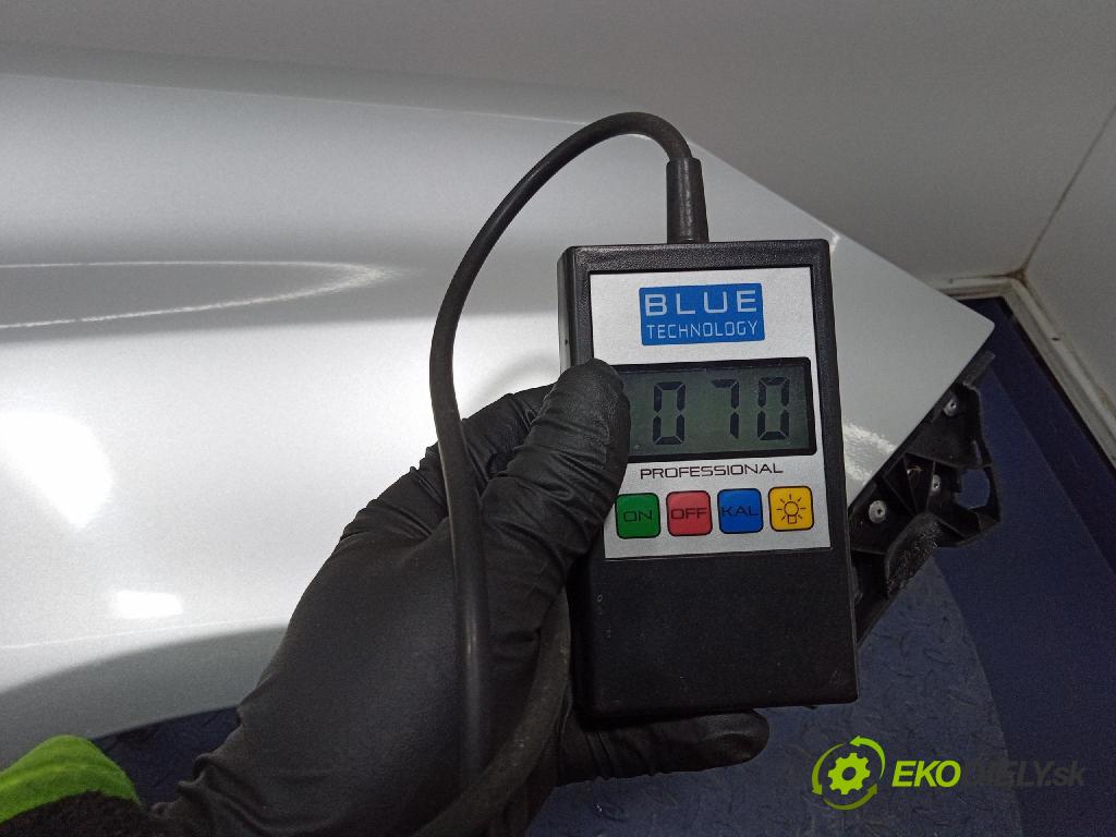 Opel Corsa 2007 blatník Predné v pravo: