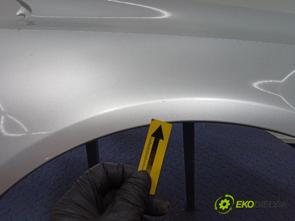 Opel Corsa 2007 blatník Predné v pravo: