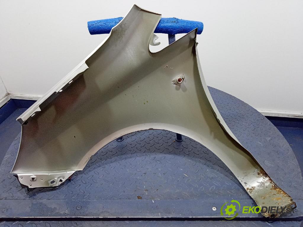 Opel Corsa 2007 blatník Predné v pravo: 