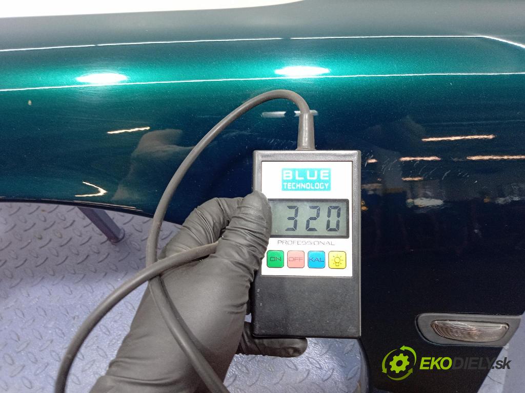 Volvo V70 2000 blatník Predné Vľavo: