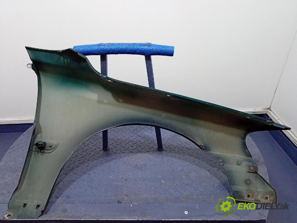 Volvo V70 2000 blatník Predné Vľavo: