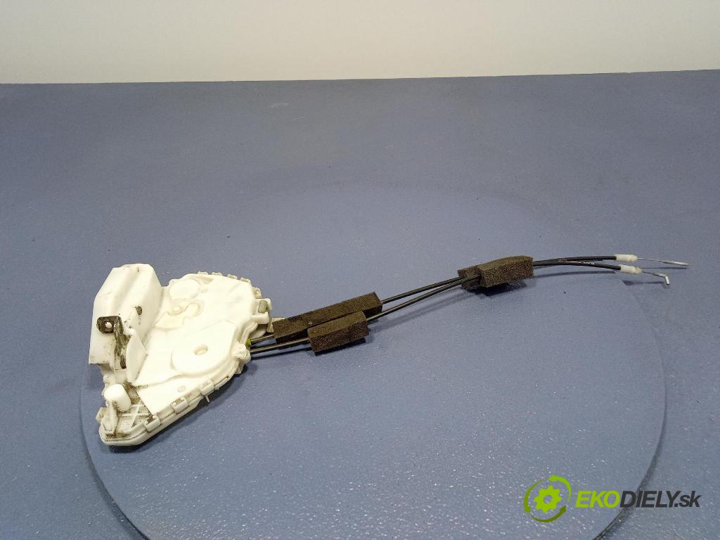 Honda Accord 2008 zámok dvere Predné v pravo: