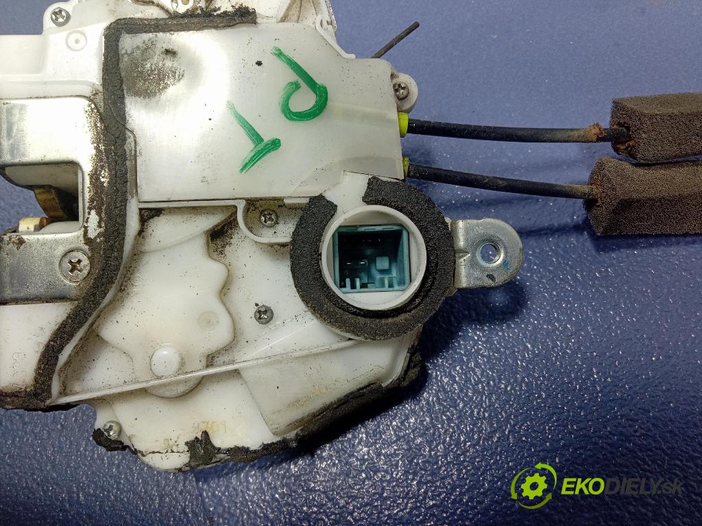 Honda Accord 2008 zámok dvere zad v pravo: