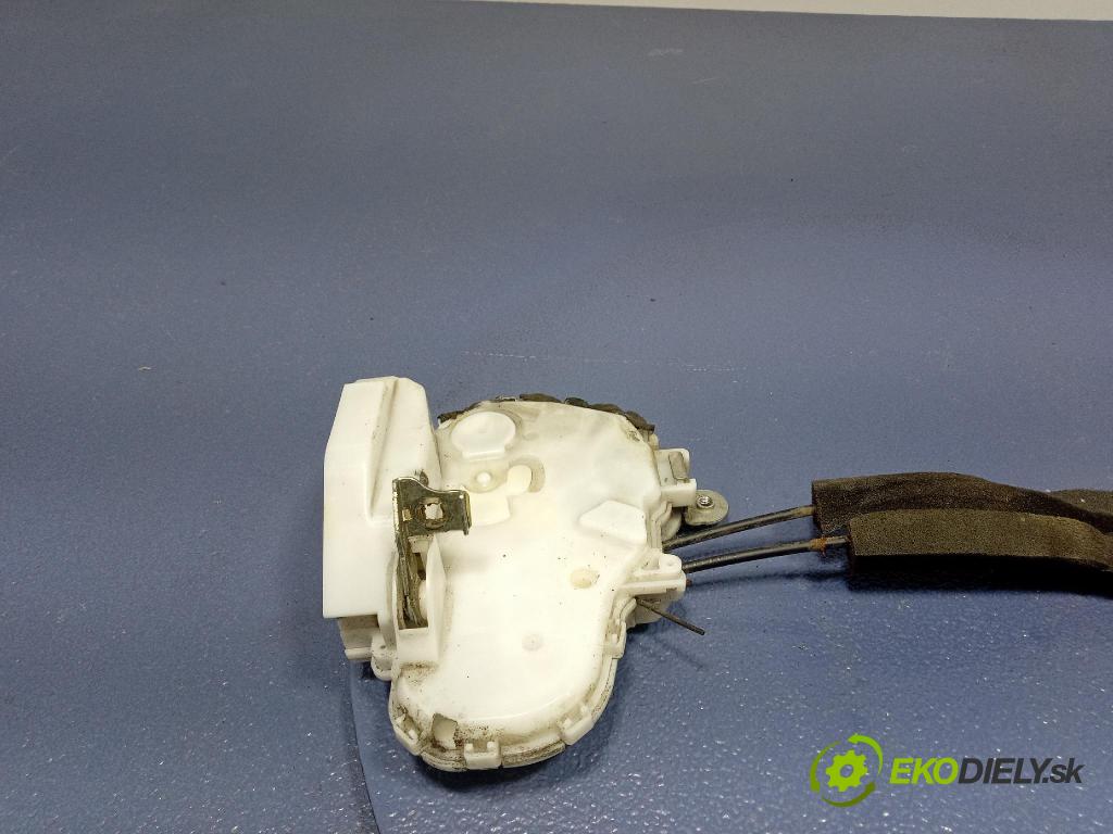 Honda Accord 2008 zámok dvere zad v pravo: