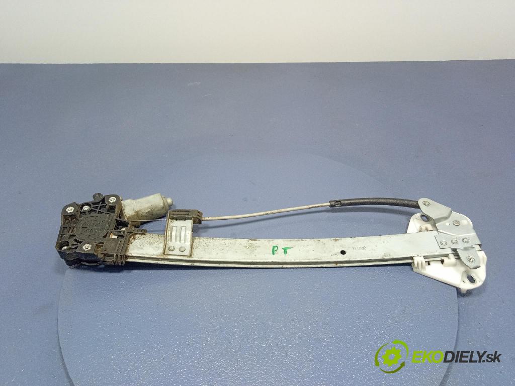 Honda Accord 2008 mechanizmus okna Okná: zad v pravo: