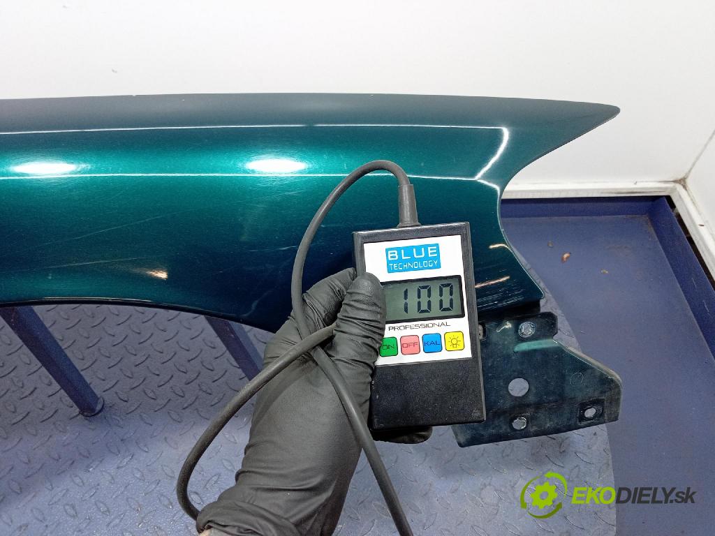 Volvo V70 2000 blatník Predné v pravo: