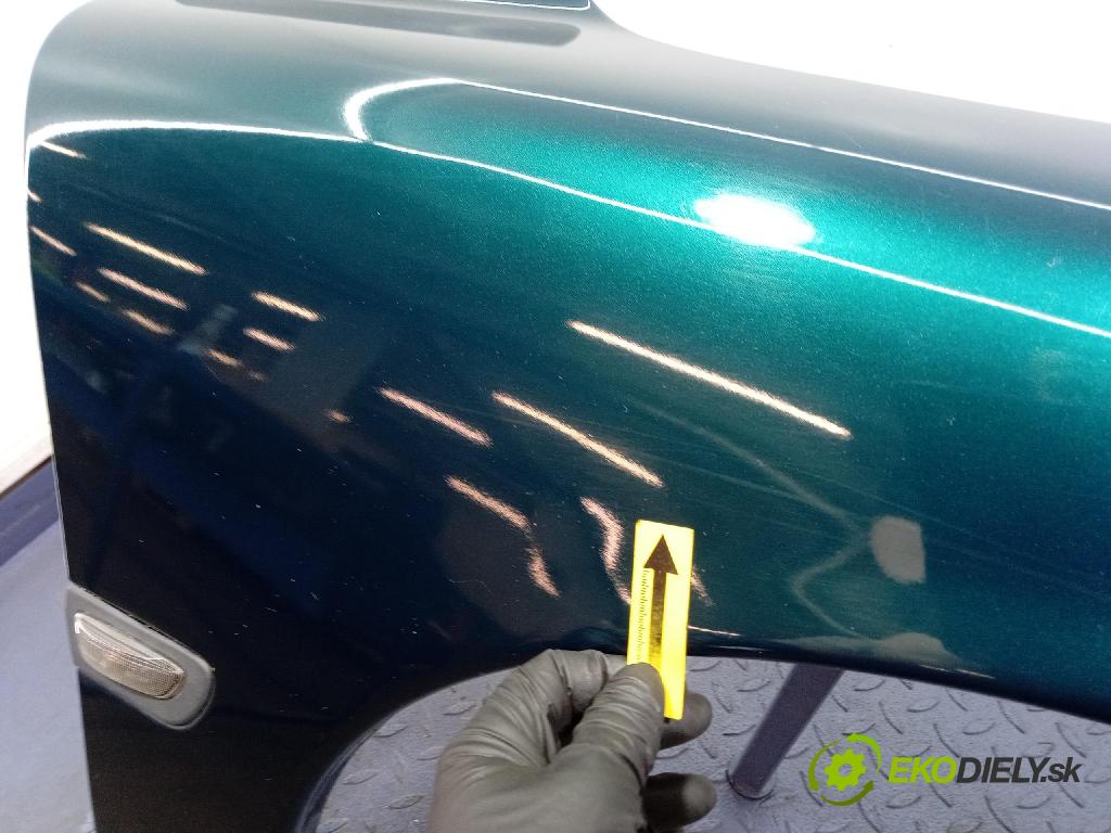 Volvo V70 2000 blatník Predné v pravo: