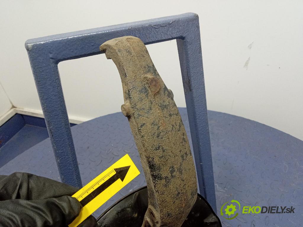 Honda Accord 2008 náboj Prava: