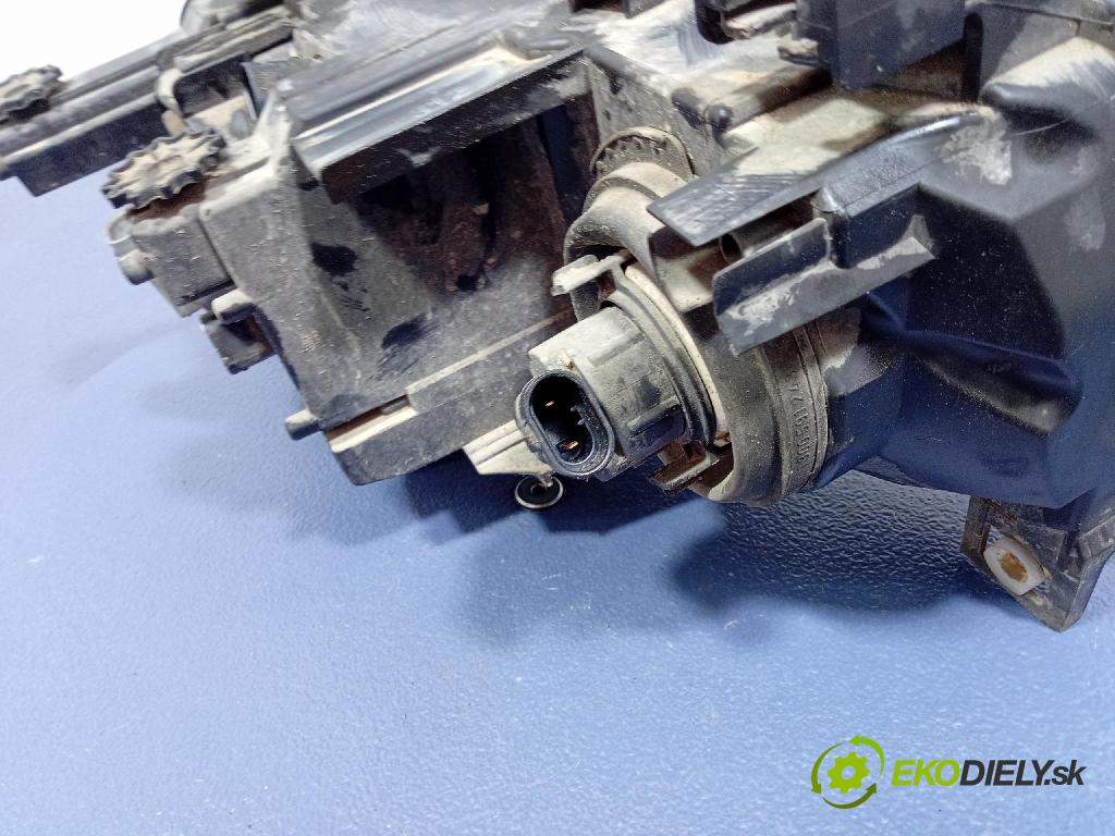 Bmw Seria 3 2003 Reflektor: Vľavo: 6901969