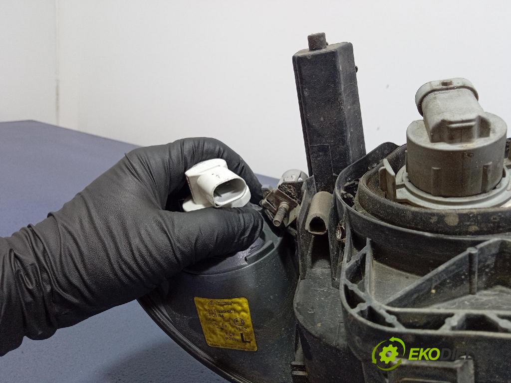 Bmw Seria 3 2003 Reflektor: Vľavo: 6901969