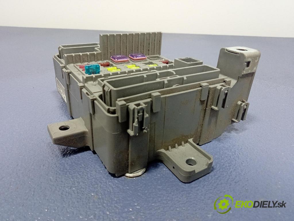 Honda Accord 2008 skrinka Poistky: TL4-G111