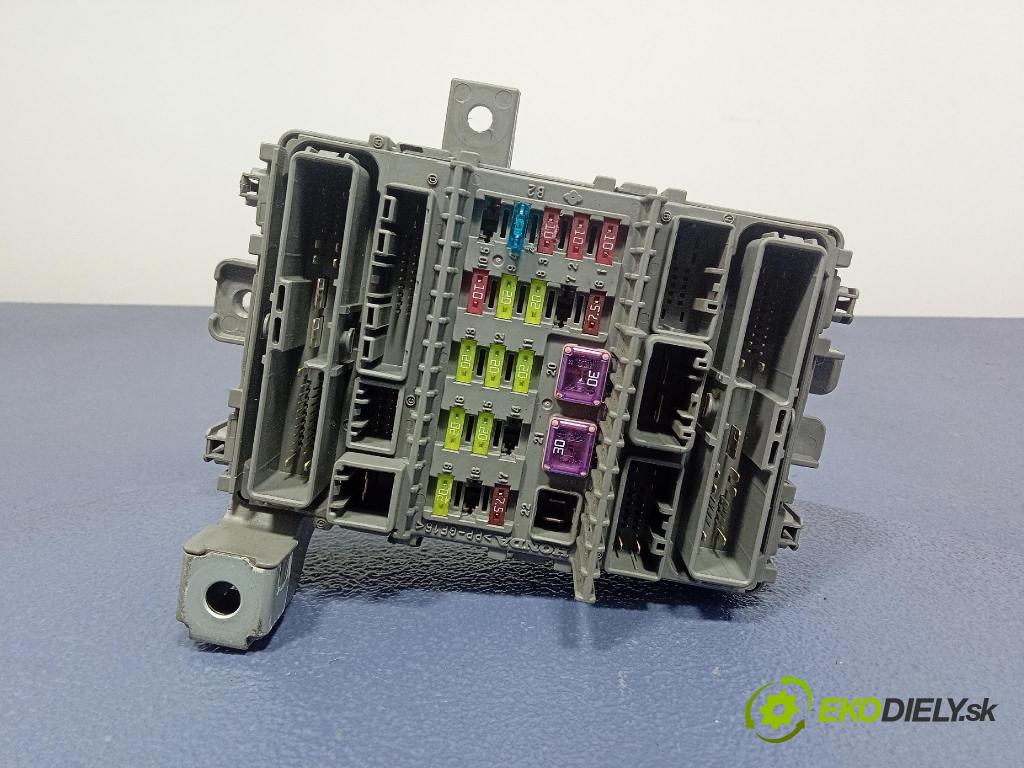 Honda Accord 2008 skříňka Pojistky TL4-G111