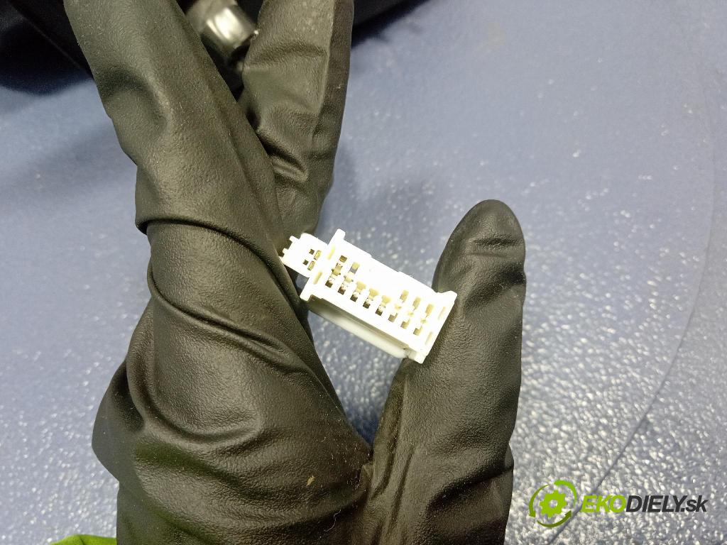 Honda Accord 2008 zrkadlo Vľavo: