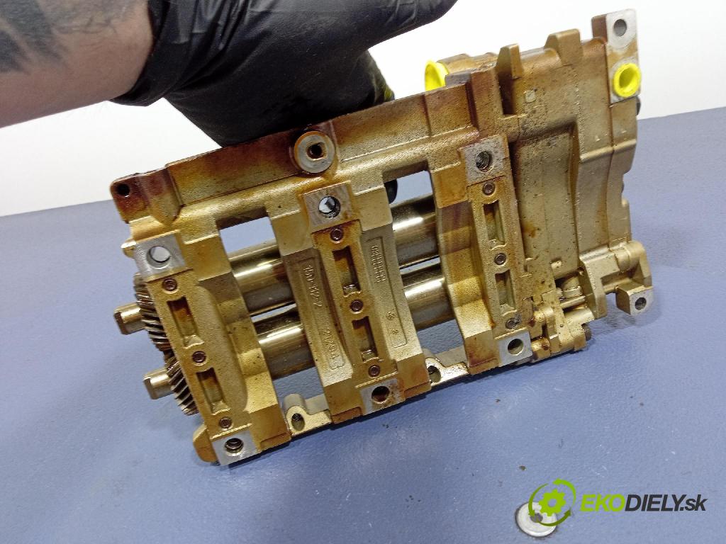 Bmw Seria 3 2003 čerpadlo Olej 10600044CB