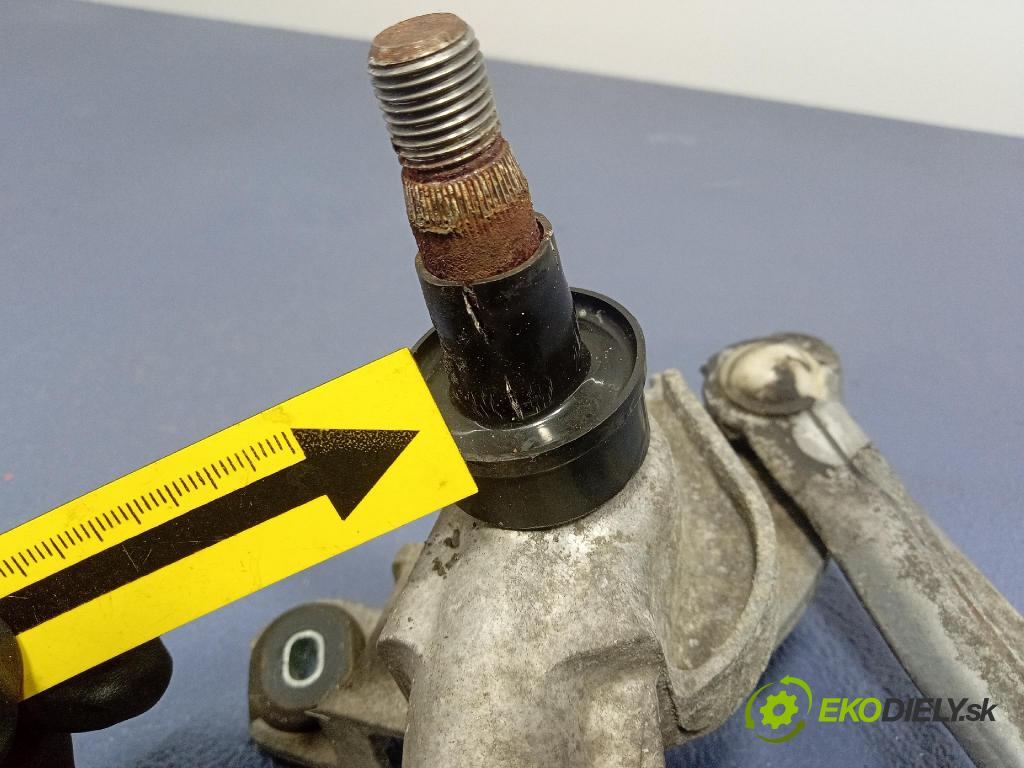 Honda Accord 2008 mechanizmus motor: Stierače: Predné