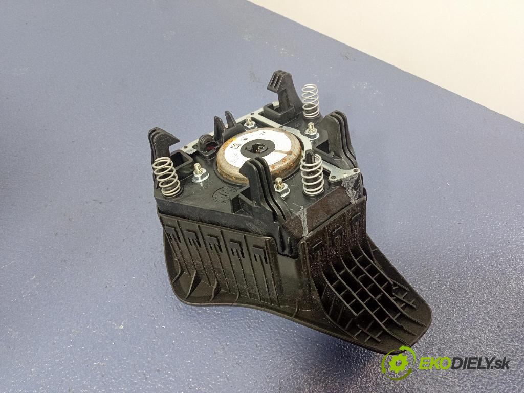 Hyundai Ix20 2011 kokpit,pristrojová doska 84721-1K000