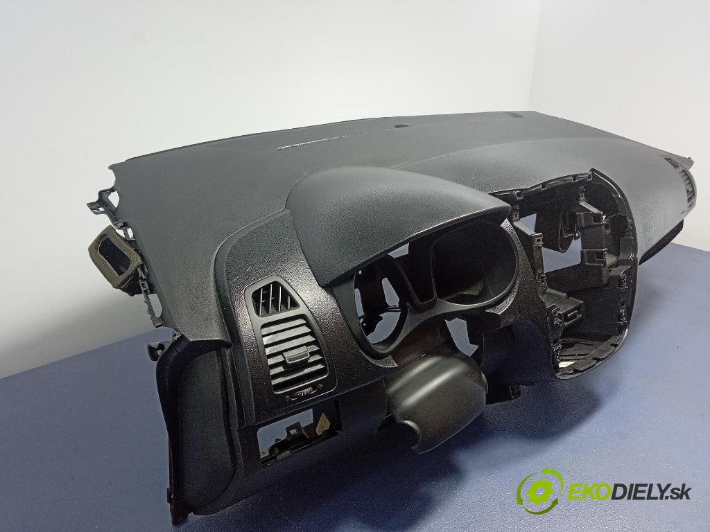 Hyundai Ix20 2011 kokpit,pristrojová doska 84721-1K000