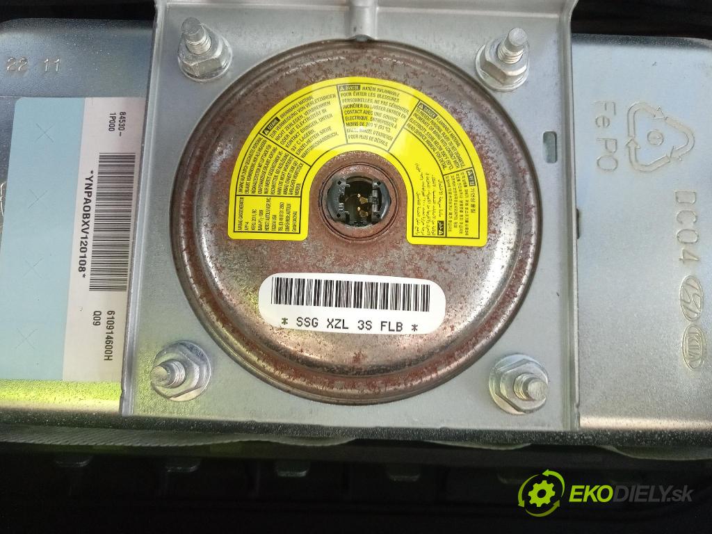 Hyundai Ix20 2011 kokpit,pristrojová doska 84721-1K000