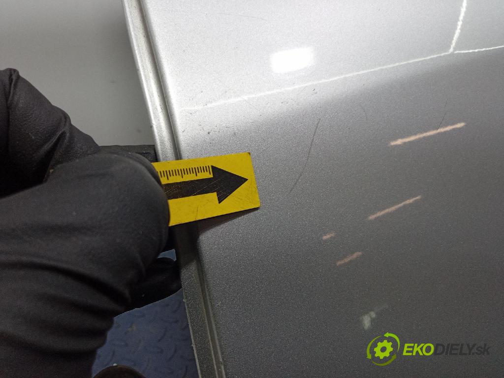 Hyundai Ix20 2011 dvere zad Vľavo: