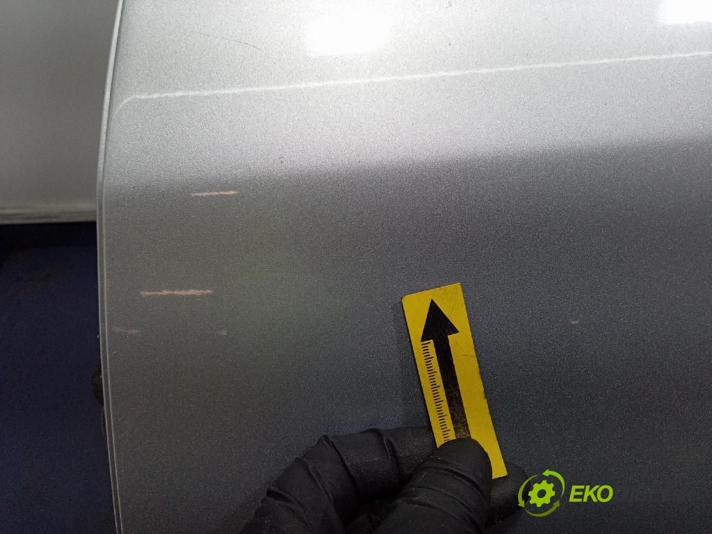 Hyundai Ix20 2011 dvere zad Vľavo: