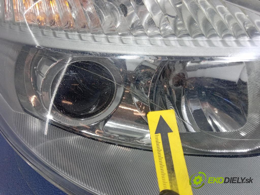 Renault Megane scenic 2006 světlo v pravo: 158114-00