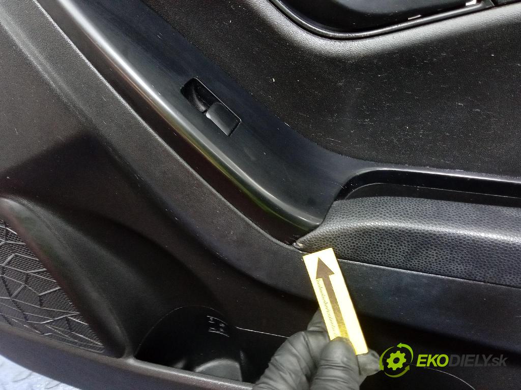 Hyundai Ix20 2011 Tapacír: dveře před Práva: 82360-1K000