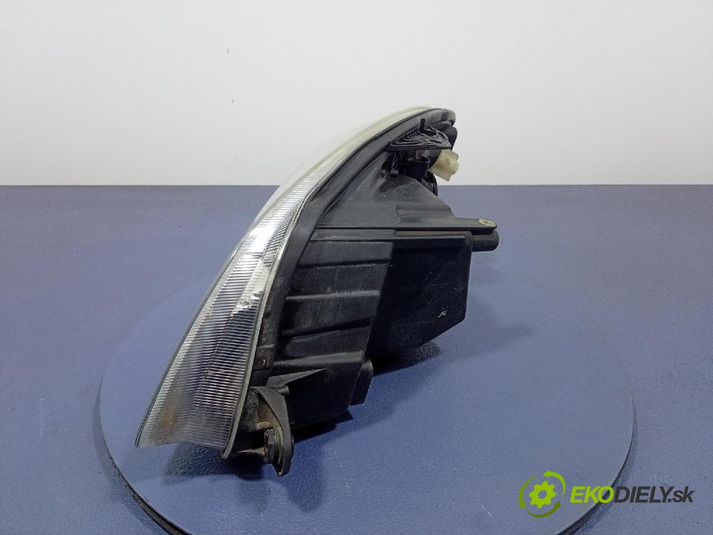 Skoda Fabia 2007 Reflektor: v pravo: 247832-00R