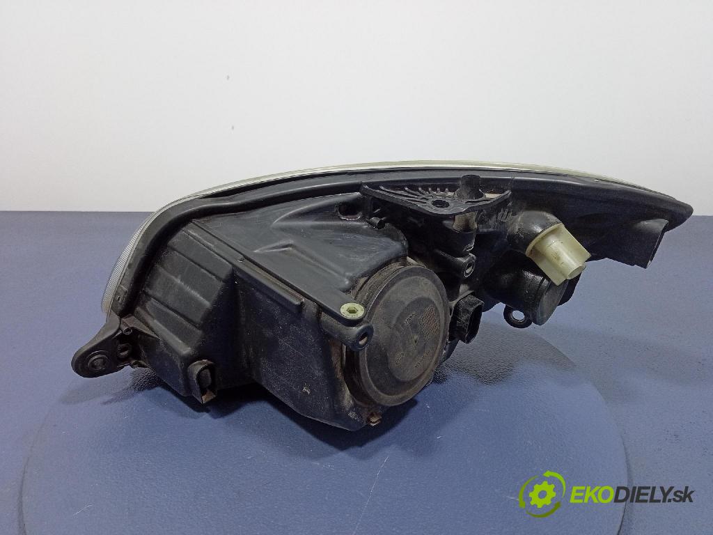 Skoda Fabia 2007 Reflektor: v pravo: 247832-00R