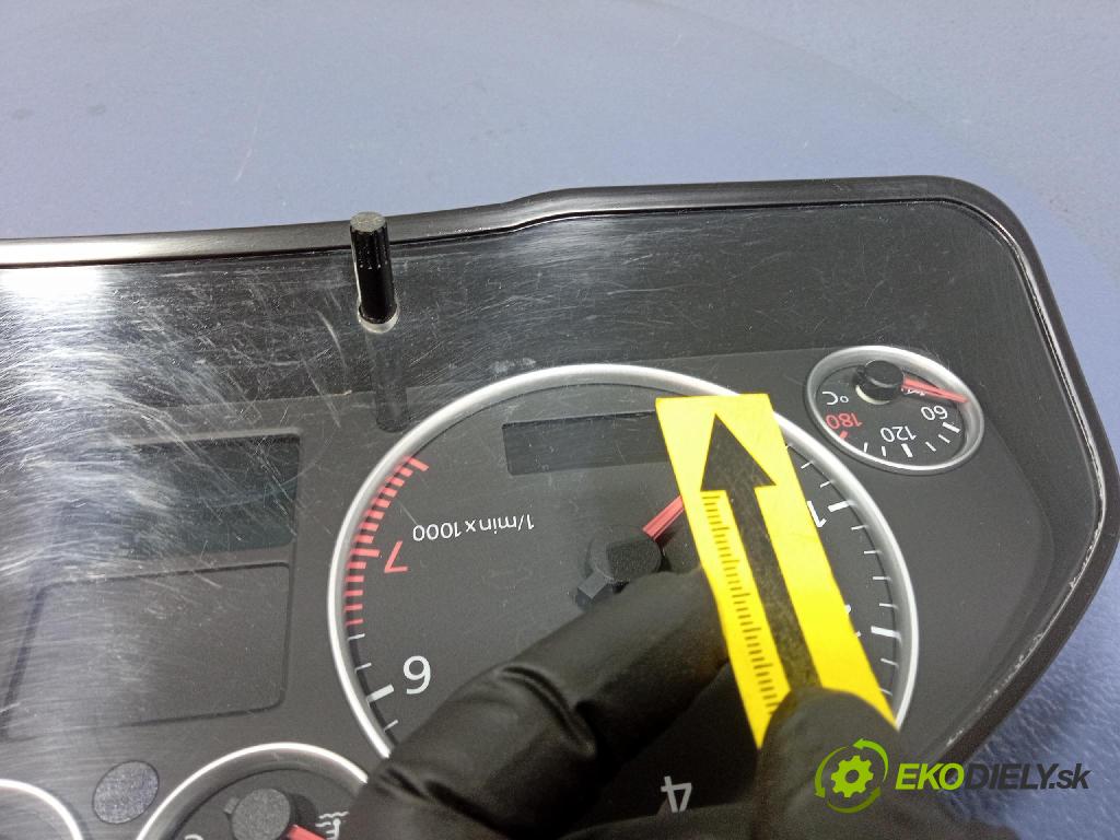 Audi A6 2001 prístrojovka/ budíky 4B0920900R