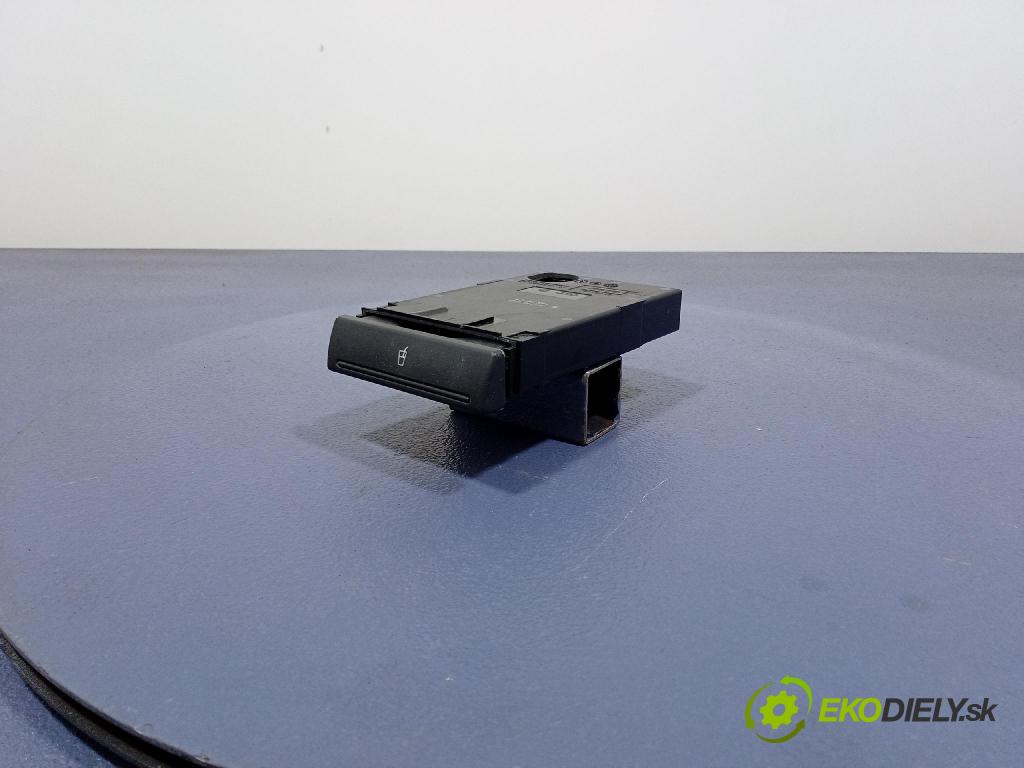 Audi A6 2001 kastlík 4B0862534C