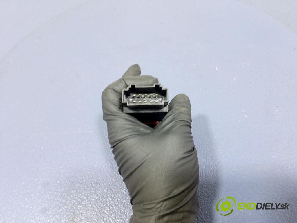 Audi A6 2001 prepínač svetiel NÚDZA: 4B0941509K