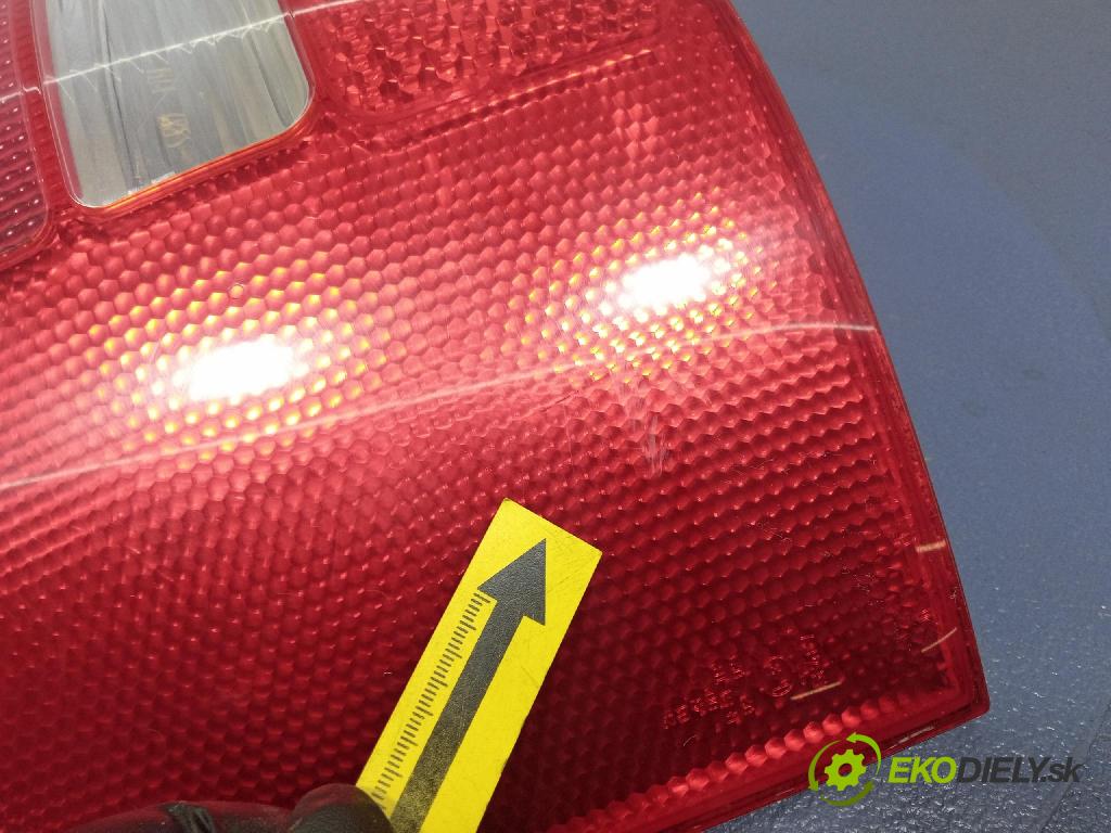 Audi A6 2001 svetlo / reflektor zad ľavá Vonkajsia: 4B9945095F