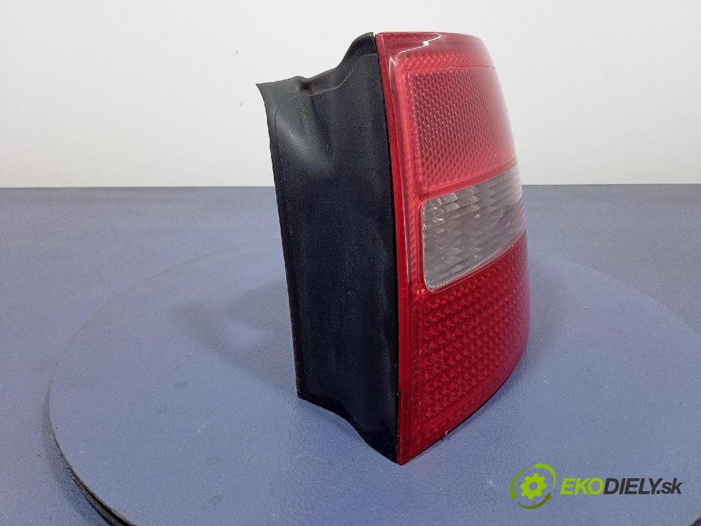 Audi A6 2001 svetlo / reflektor zad Prava: Vonkajsia: 4B9945096F