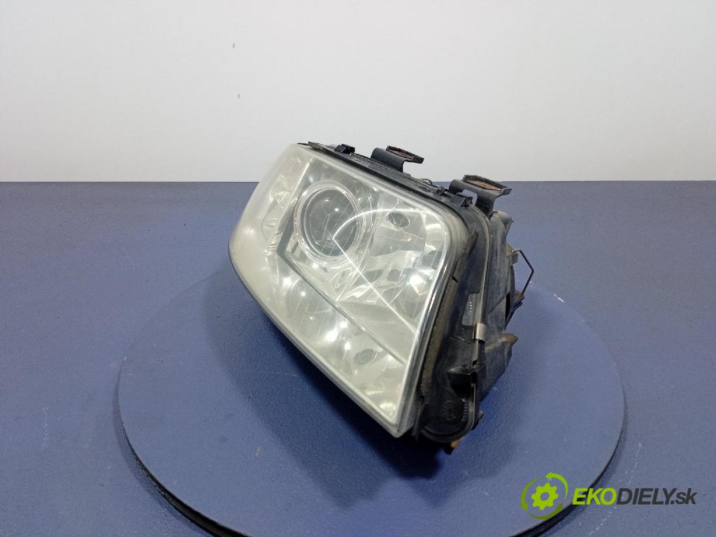 Audi A6 2001 Reflektor: v pravo: 155930-00