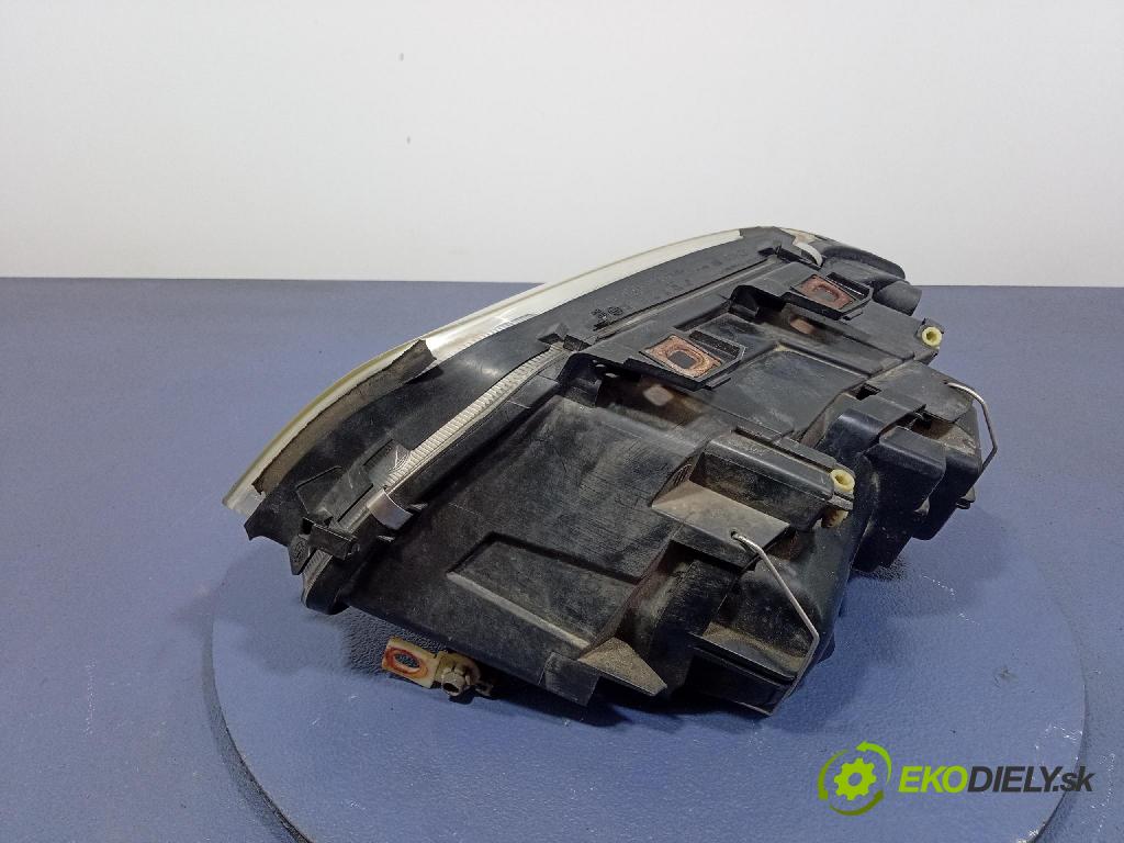 Audi A6 2001 Reflektor: v pravo: 155930-00