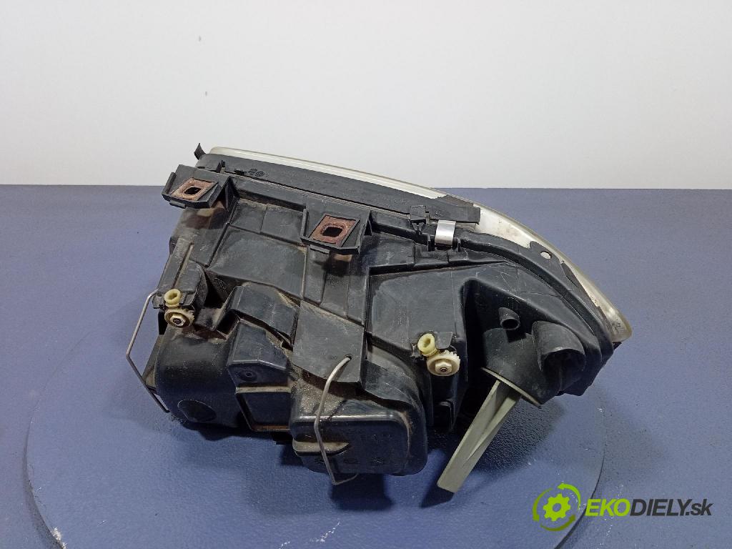 Audi A6 2001 Reflektor: v pravo: 155930-00