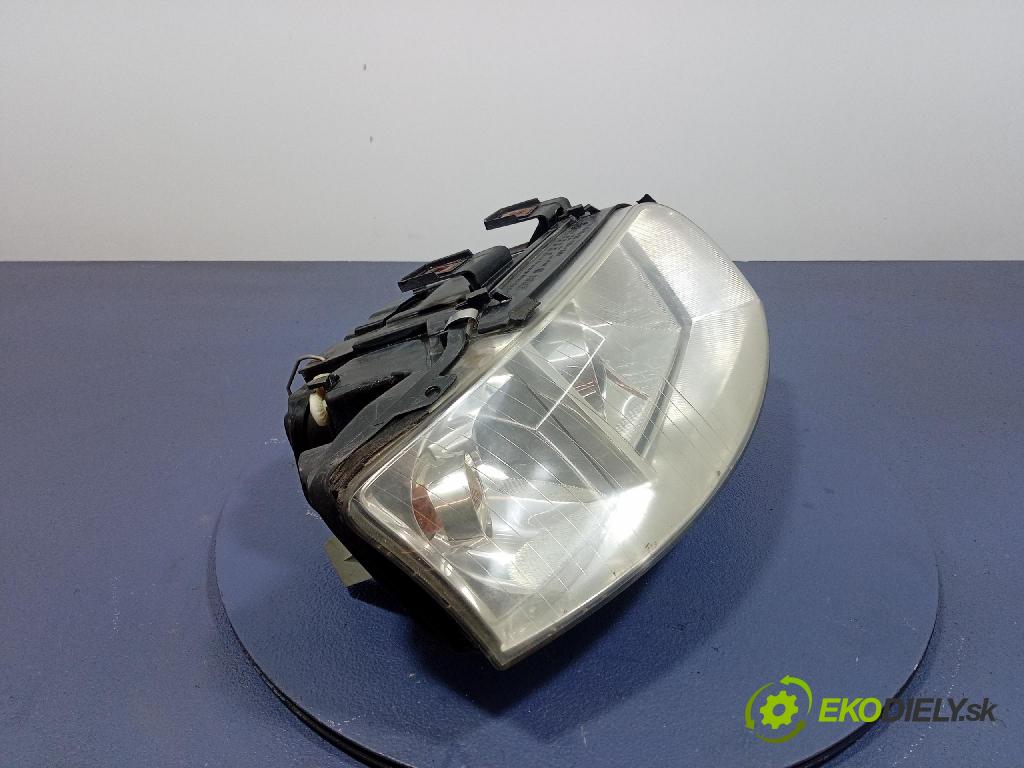 Audi A6 2001 Reflektor: v pravo: 155930-00