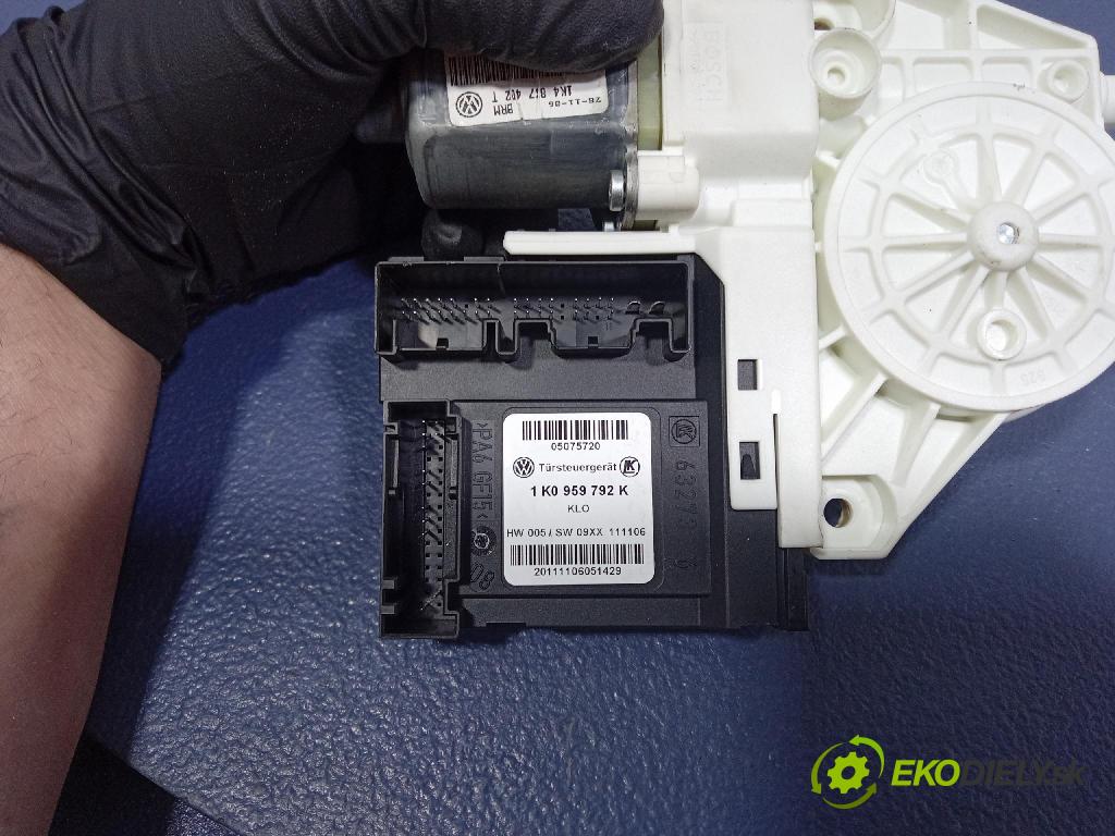 Vw Golf 2007 mechanizmus okna Okná: Predné v pravo: 1K4837402T