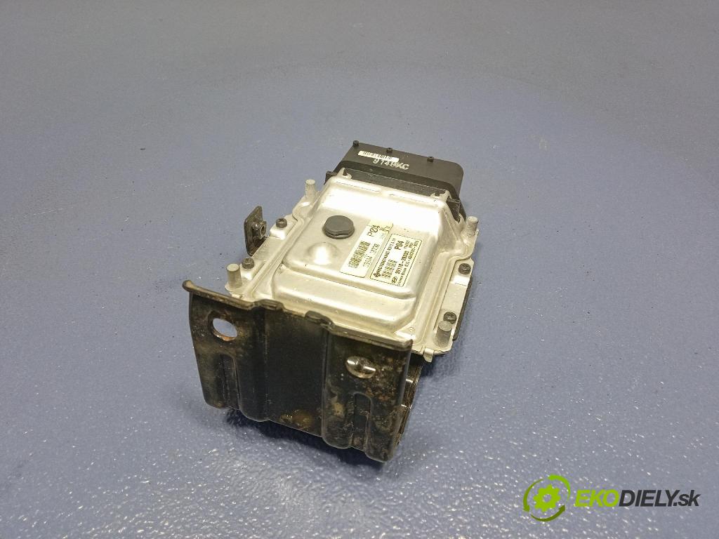 Hyundai Ix20 2011 riadiaca jednotka Motor: 39104-2B730