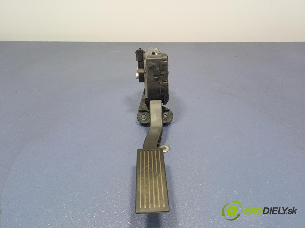 Hyundai Ix20 2011 pedal Plyn: 32727-1P200