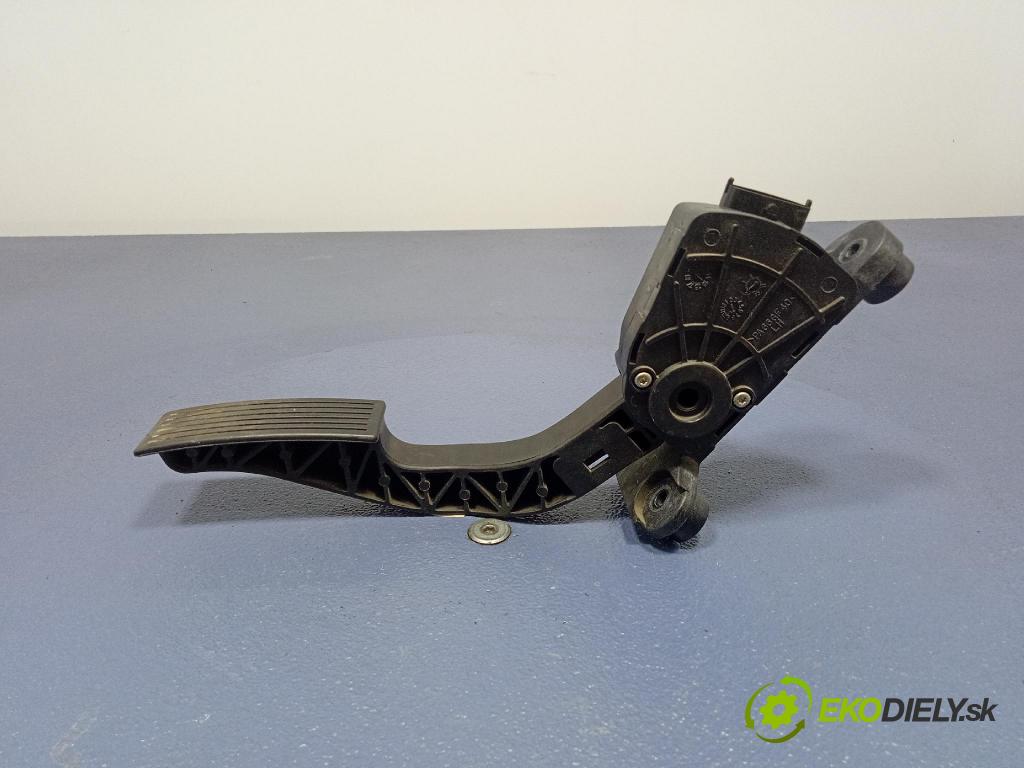 Hyundai Ix20 2011 pedal Plyn: 32727-1P200