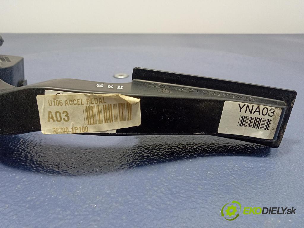 Hyundai Ix20 2011 pedal Plyn: 32727-1P200