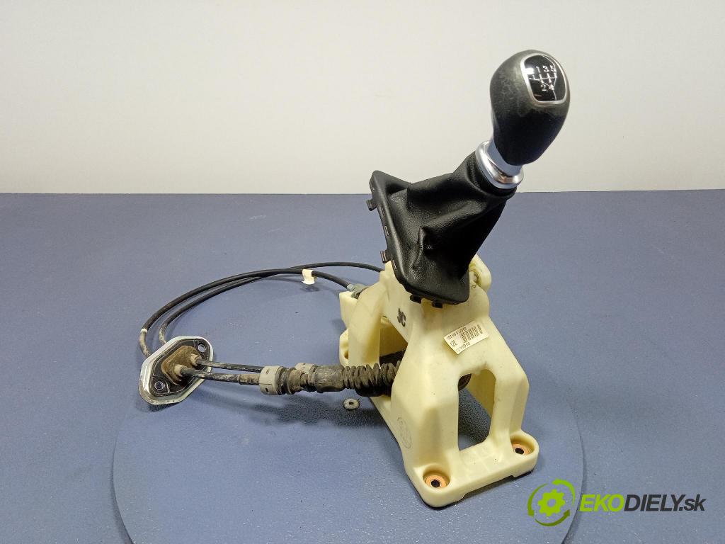 Hyundai Ix20 2011 Páka: Zmeny: 437001K150