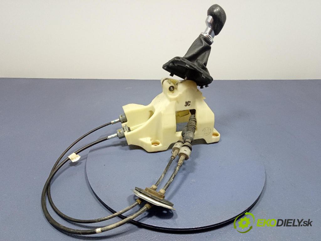 Hyundai Ix20 2011 Páka: Zmeny: 437001K150