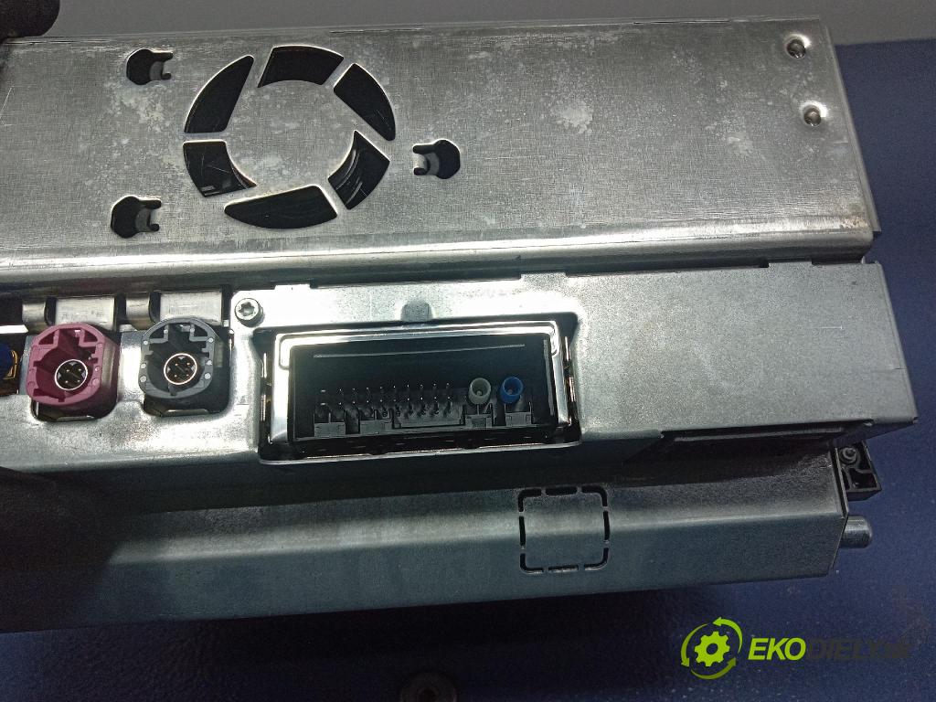 Mercedes S-klasa 2011 Radio I Navigácia: A2219027602