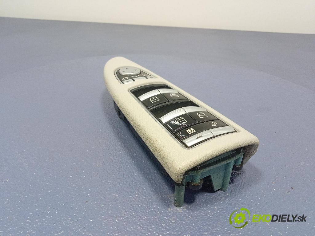Mercedes S-klasa 2011 prepínač Okná: A2218215051