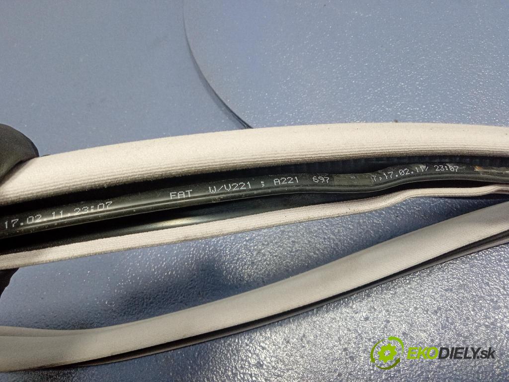 Mercedes S-klasa 2011 Těsnění: dvere A2216970551