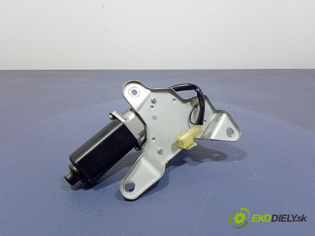 Honda Jazz 2005 motor: Stierače: zad